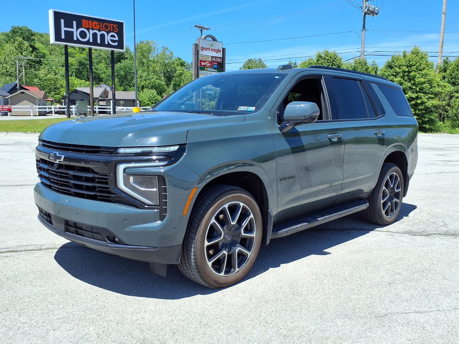 2025 Chevrolet Tahoe RST