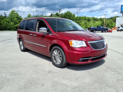 2016 Chrysler Town & Country Touring-L Anniversary Edition