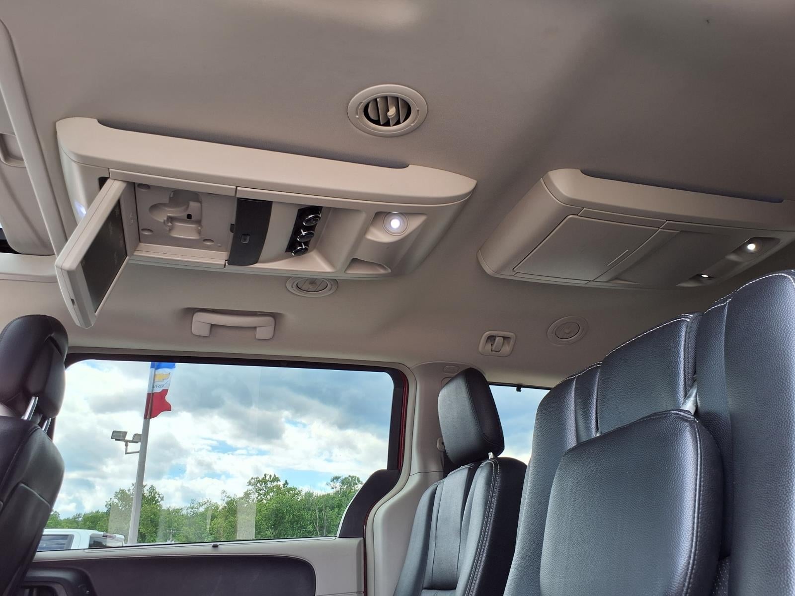 2016 Chrysler Town & Country Touring-L Anniversary Edition