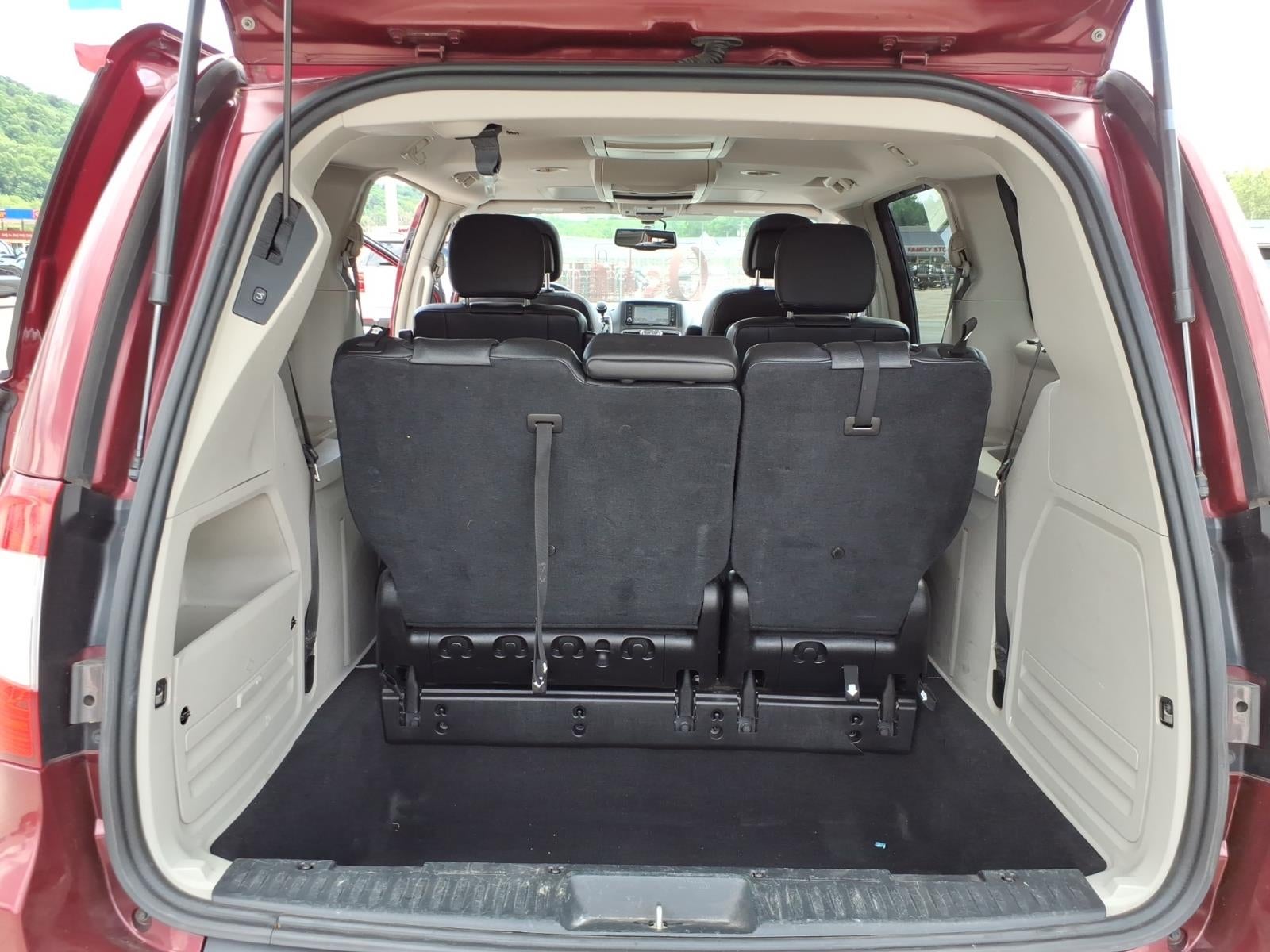2016 Chrysler Town & Country Touring-L Anniversary Edition