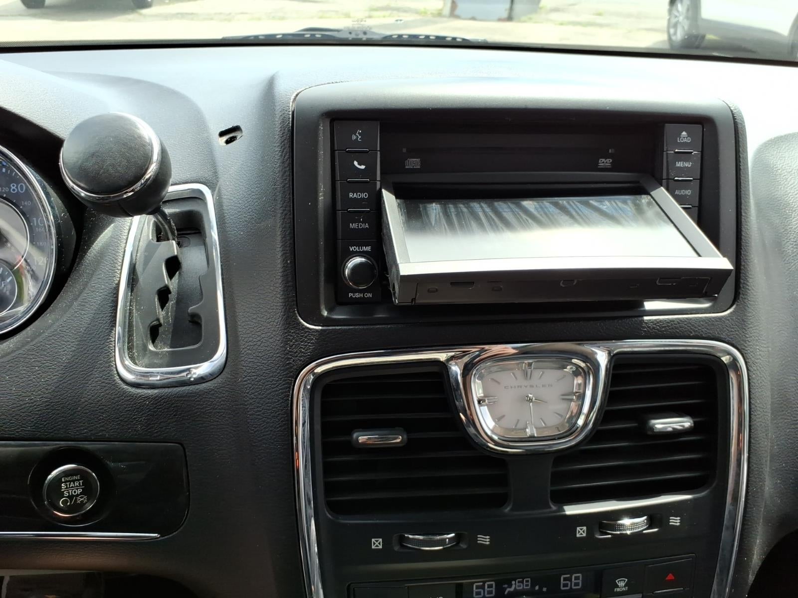 2016 Chrysler Town & Country Touring-L Anniversary Edition