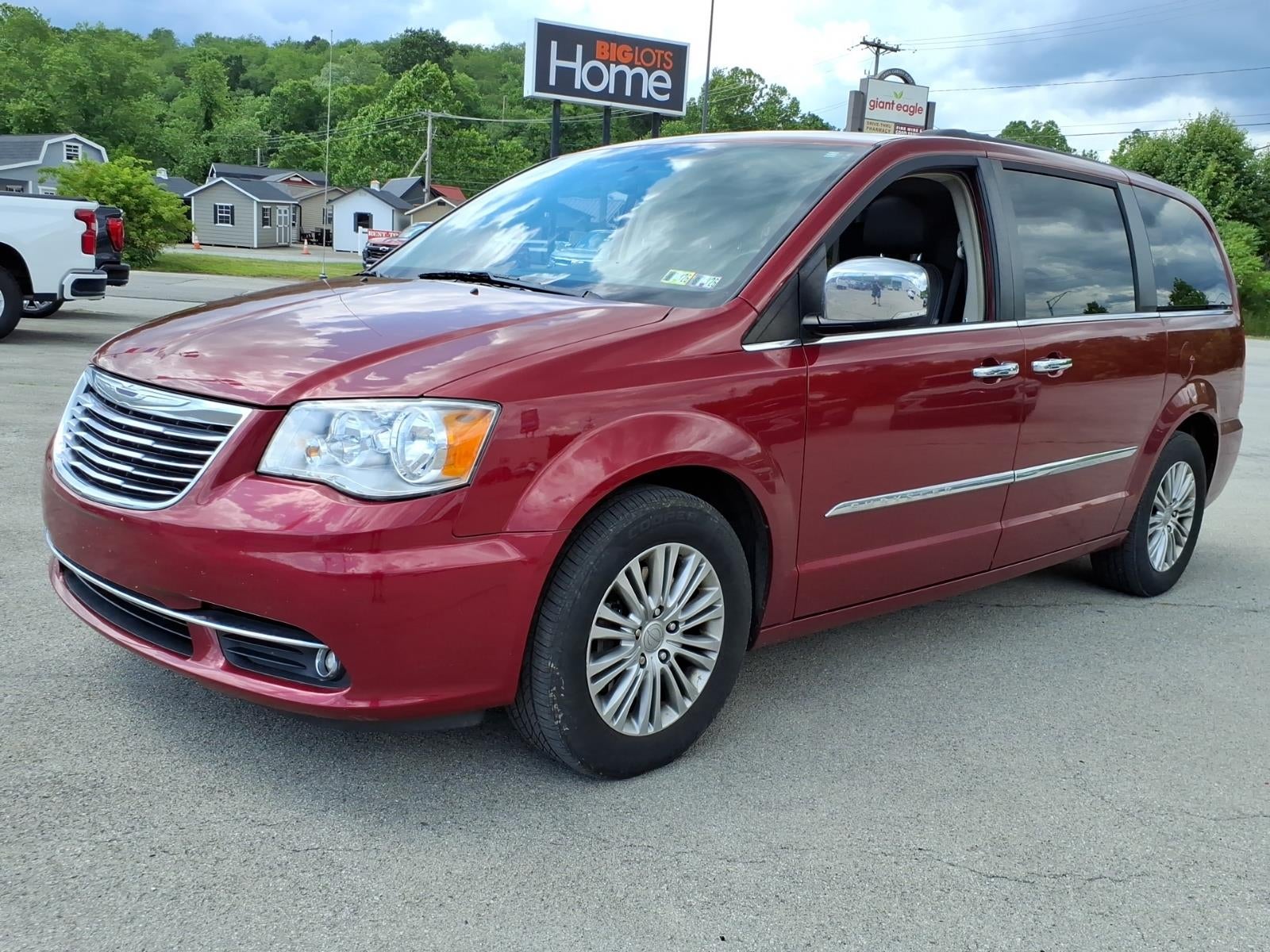 2016 Chrysler Town & Country Touring-L Anniversary Edition