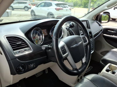 2016 Chrysler Town & Country Touring-L Anniversary Edition