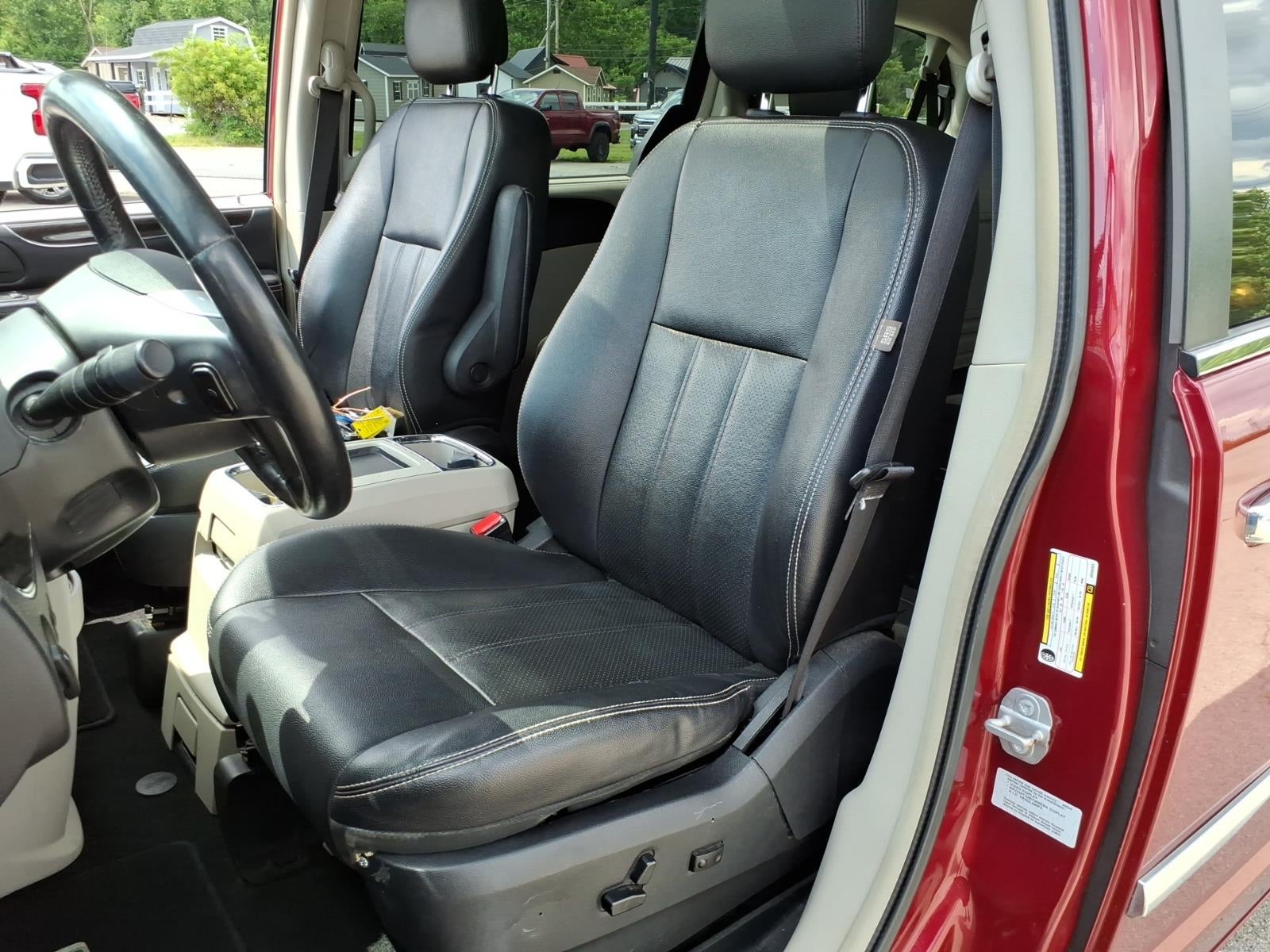 2016 Chrysler Town & Country Touring-L Anniversary Edition
