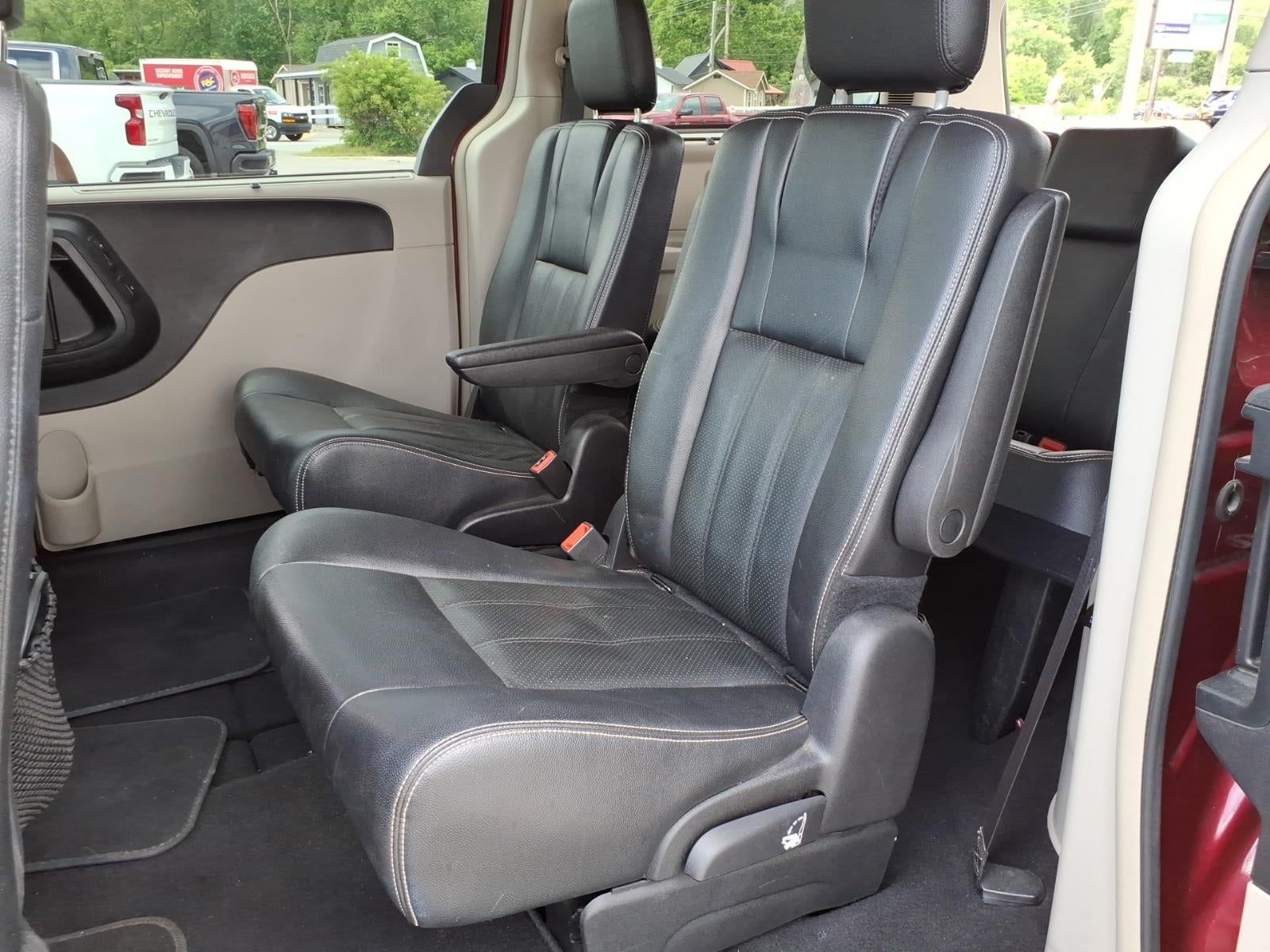 2016 Chrysler Town & Country Touring-L Anniversary Edition