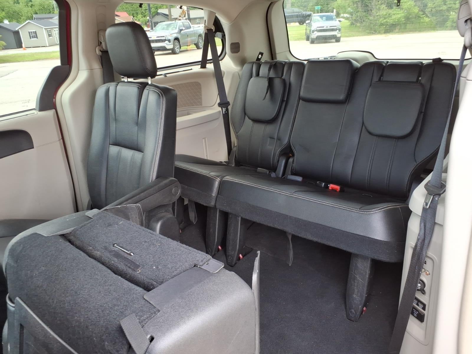 2016 Chrysler Town & Country Touring-L Anniversary Edition