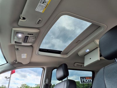 2016 Chrysler Town & Country Touring-L Anniversary Edition
