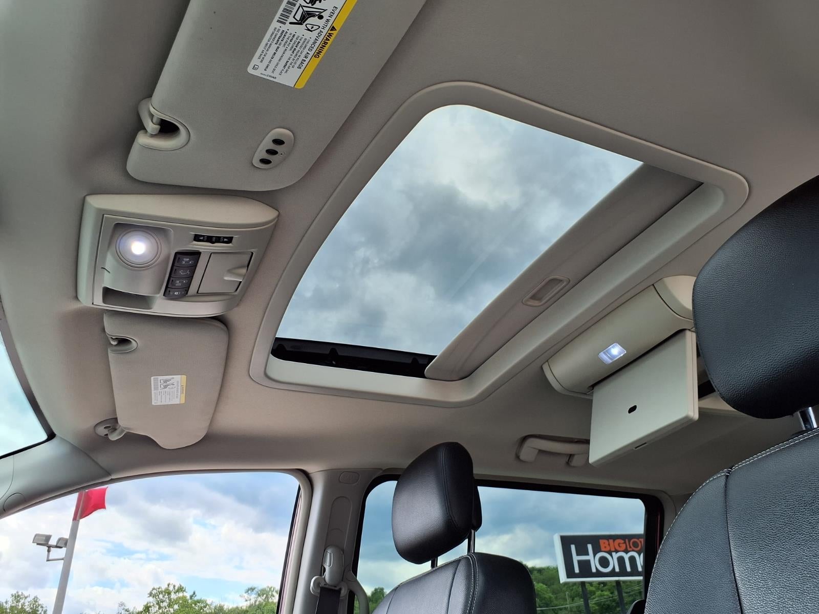 2016 Chrysler Town & Country Touring-L Anniversary Edition