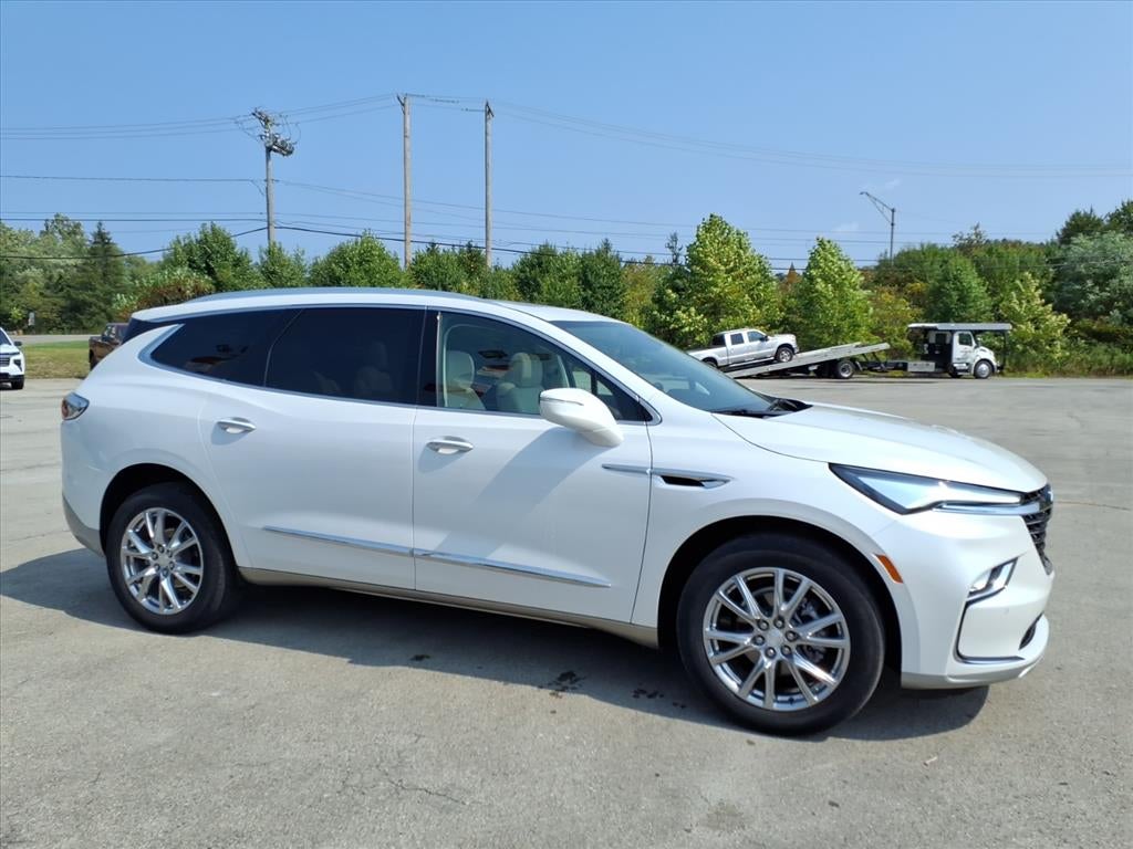 2022 Buick Enclave Essence