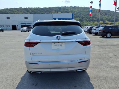 2022 Buick Enclave Essence