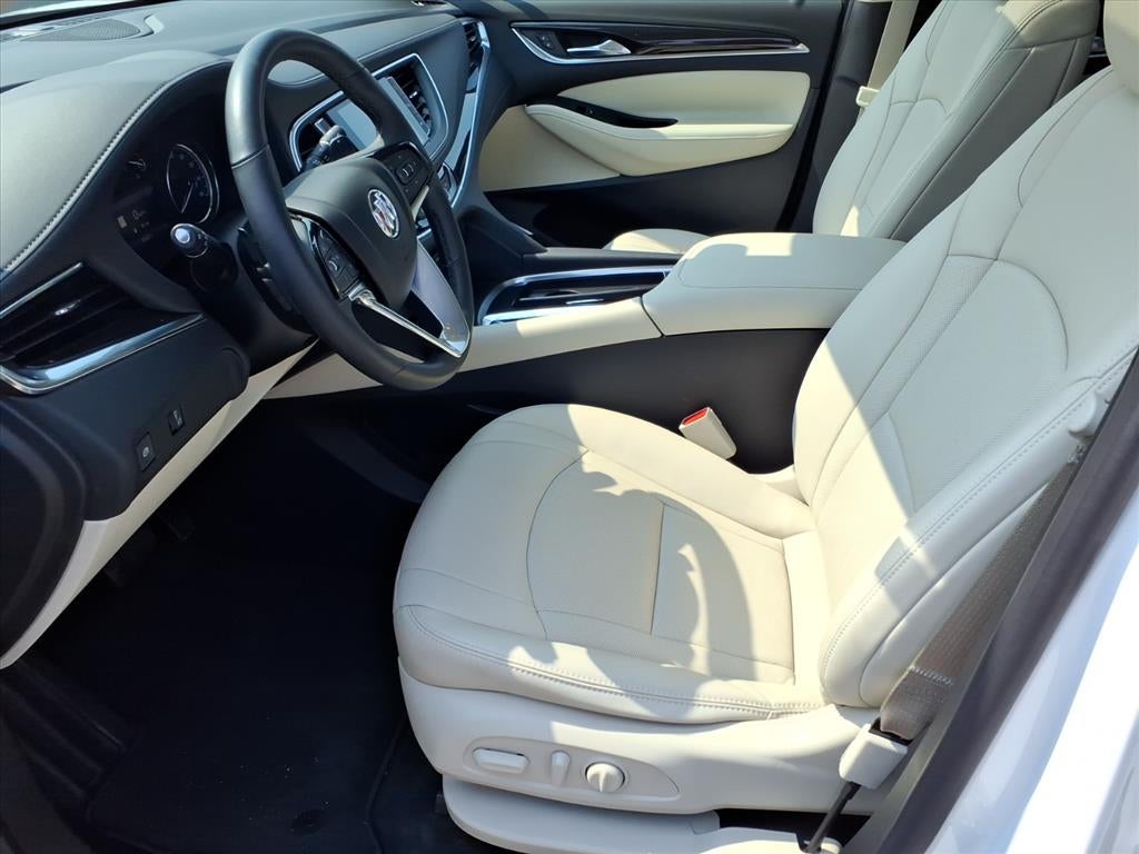 2022 Buick Enclave Essence